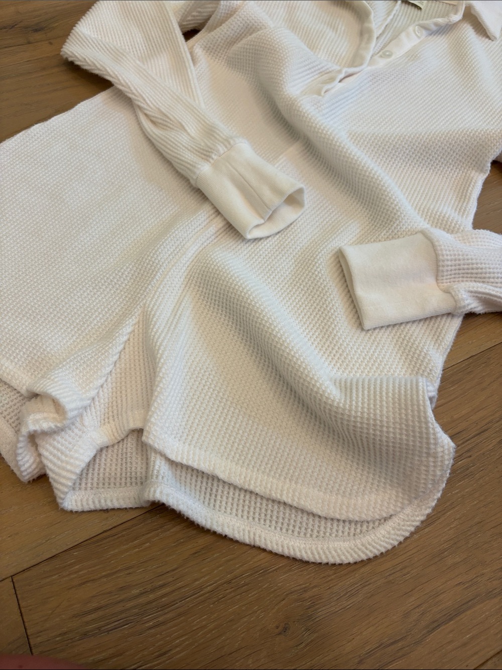 Abercrombie & Fitch White Waffle Knit Long Sleeve Romper - Picture 3 of 3